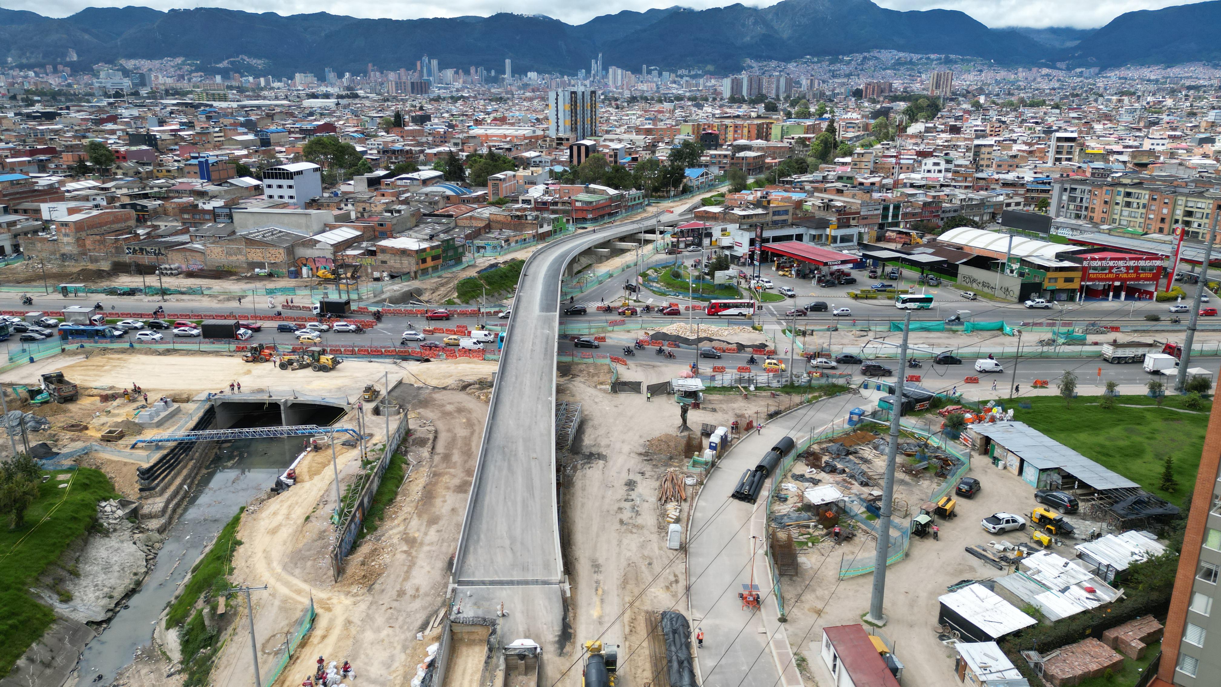 Avances en el puente vehicular de la Avenida 68 con calle 3. Cortesía Prensa IDU.