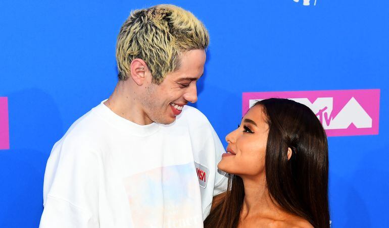 Ariana Grande y Pete Davidson