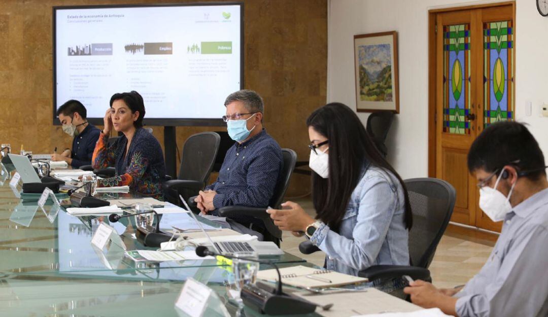 La alianza buscaría generar exenciones de industria y comercio a los municipios que generen nuevos empleos