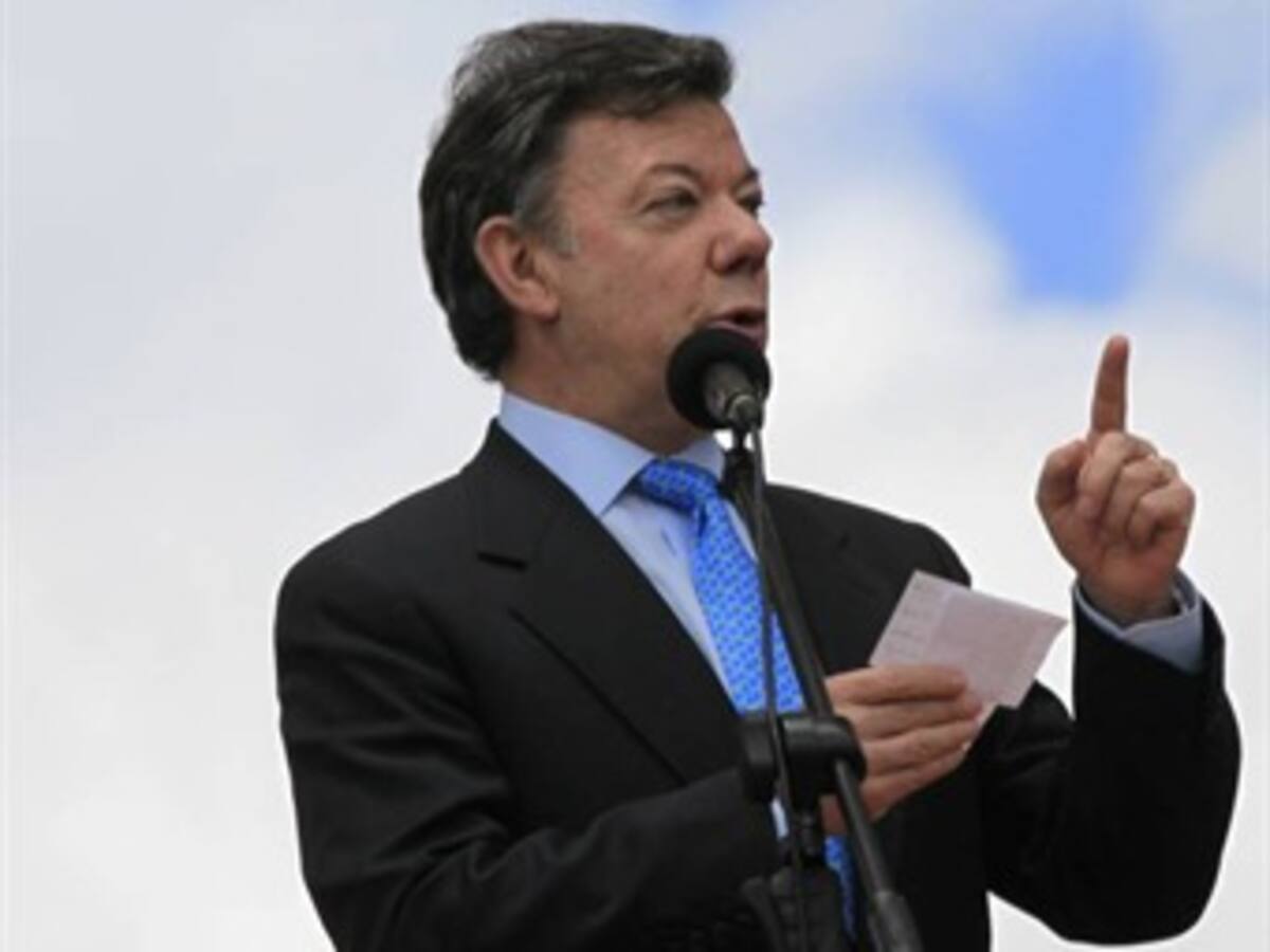 "Durante mi mandato se han dado los golpes más contundentes a las guerrillas": Santos