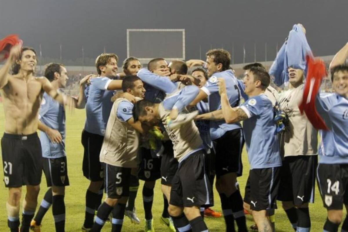 En el estadio internacional de Amán, Uruguay goleó 5-0 a Jordania con anotaciones de M. Pereira, C. Estuani, N. Lodeiro, C. Rodríguez y E. Cavani.