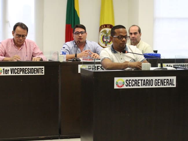 Estudiarán prohibición del asbesto en contratación de obras en Bolívar