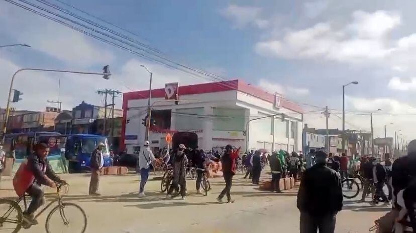 Paro de bicitaxistas en Bogotá  - Caracol Radio