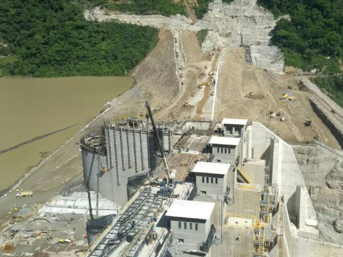 Aunque arrancó vertedero, Hidroituango sigue por rutas no convencionales
