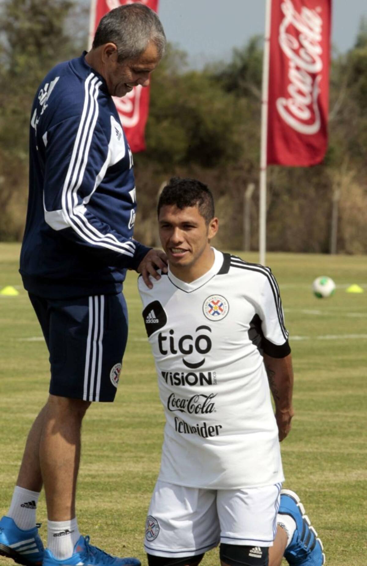 El equipo paraguayo  entrena con miras al partido contra Bolivia el día viernes 6 de septiembre, por las eliminatorias sudamericana para el Mundial Brasil 2014.