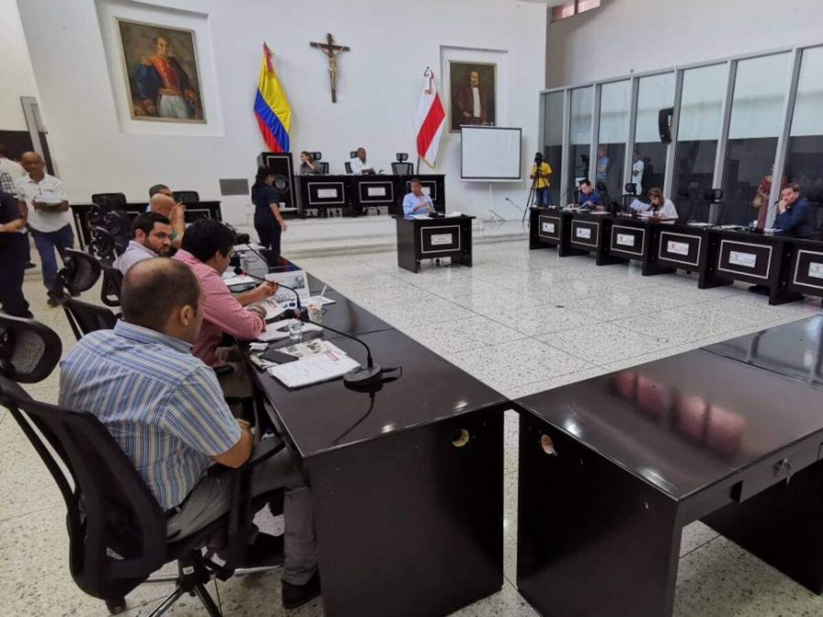 Debate político en la Asamblea por polémico contrato del Cari