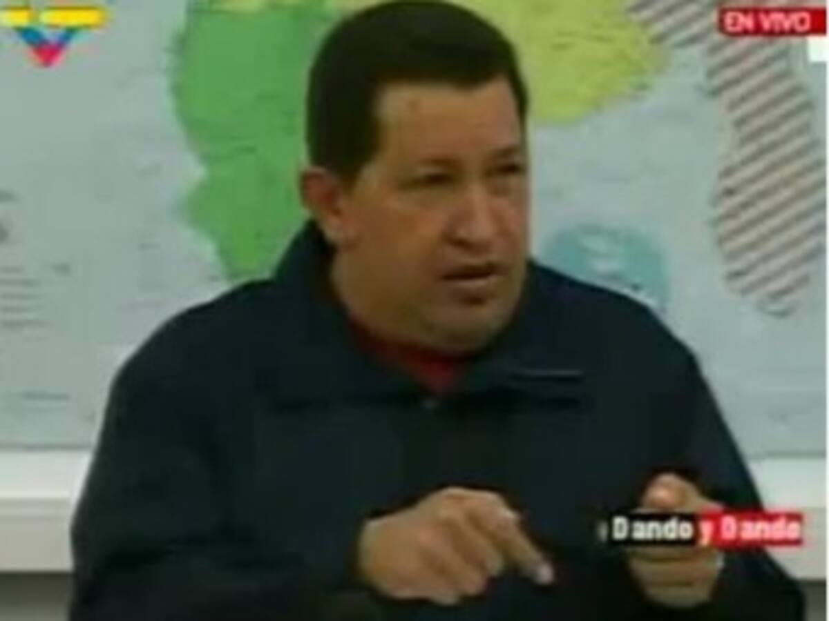 Chávez retira a su embajador en Colombia por denuncias sobre armas