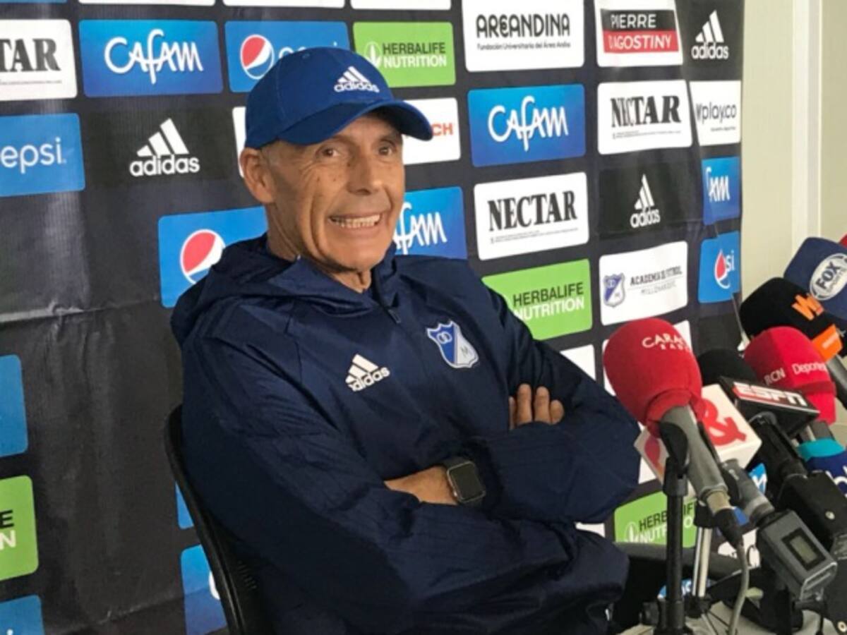 El fútbol colombiano se une por la salud del DT Russo