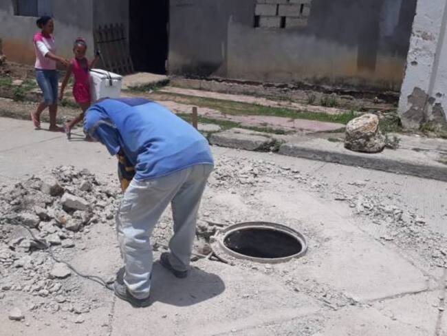 Realizan trabajos de reparación en alcantarillas de Arjona, Bolívar