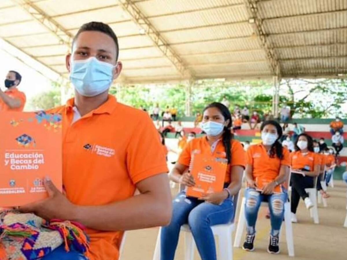 Lanzan convocatoria de 2 mil nuevas becas para jóvenes magdalenenses