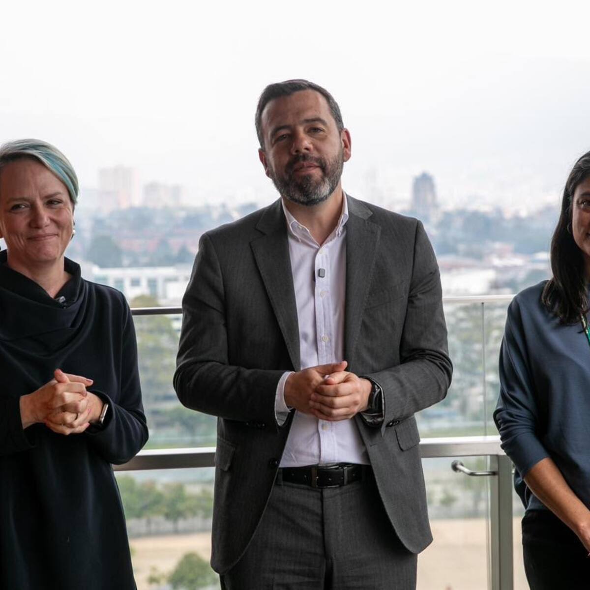 Alcalde Galán anuncia cambio en la Secretaría de Educación: sale Isabel Segovia