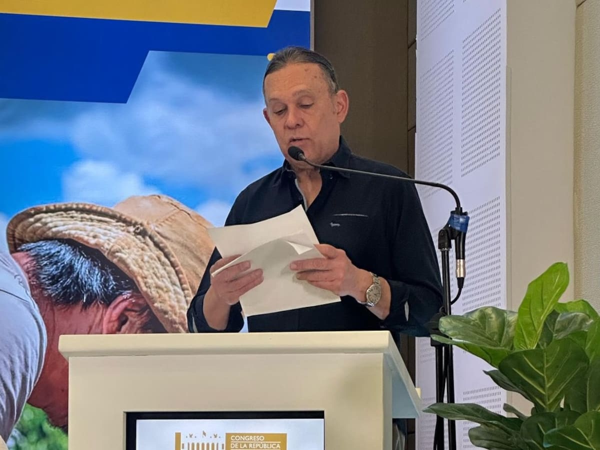 Senador Cepeda destaca avances en Jurisdicción Agraria, pero alerta sobre expropiación exprés