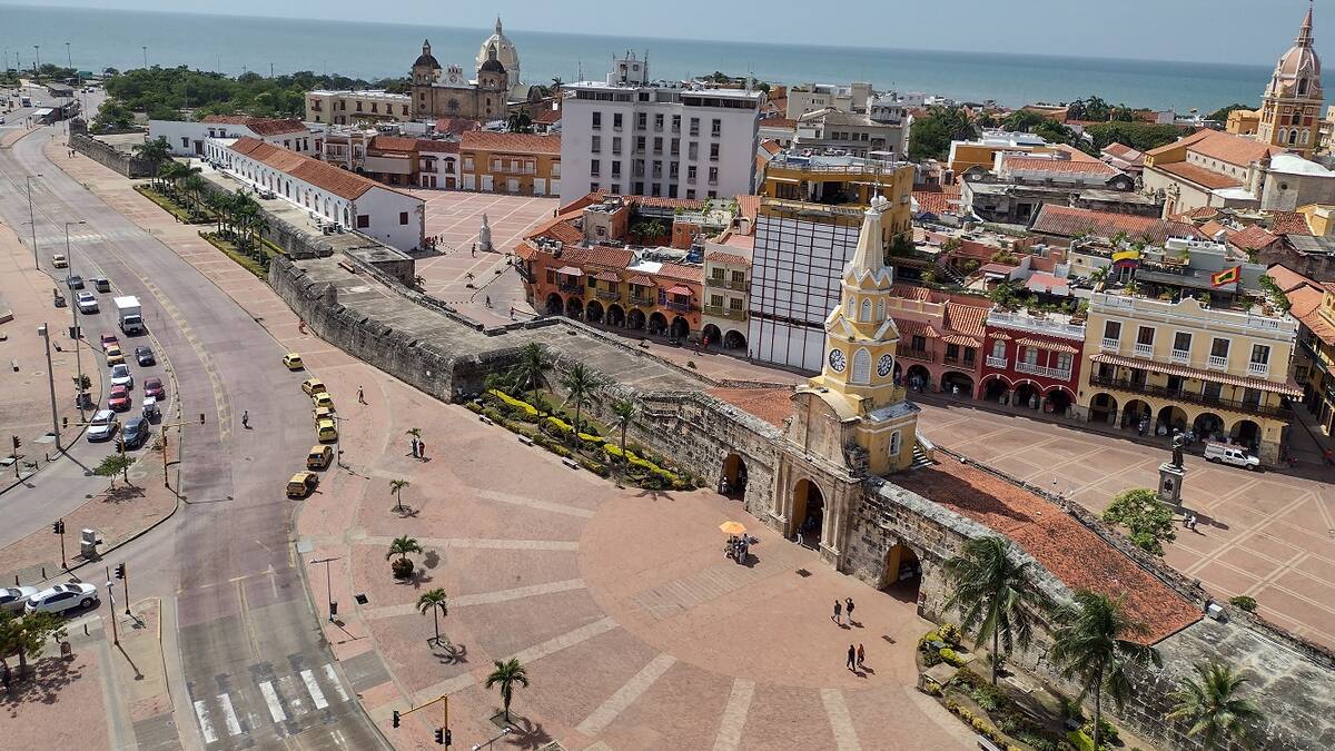 Firmaron decreto que crea Comisión Fílmica en Cartagena