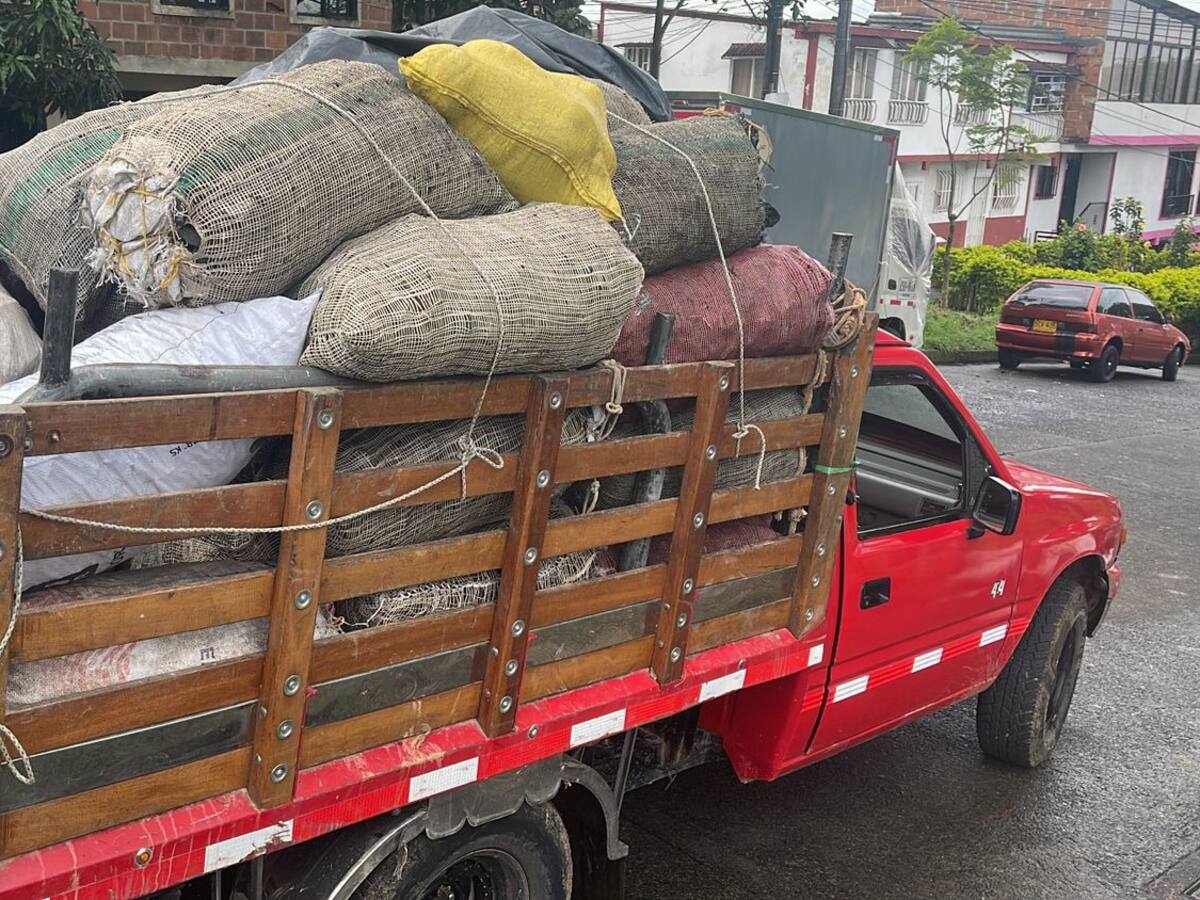 En Pereira fueron capturados dos hombres con 500 kilos de carbón vegetal