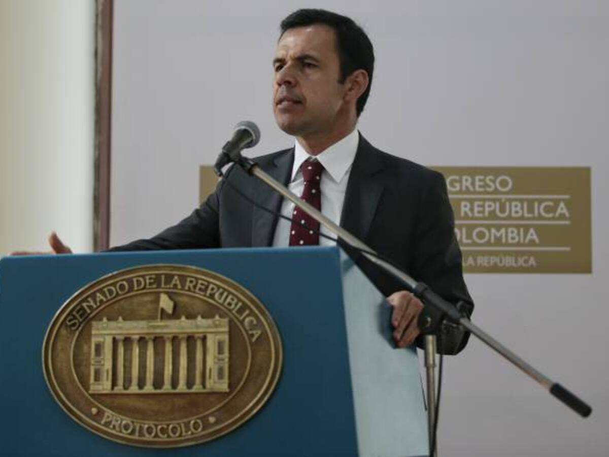 El Gobierno no está sacando a Cambio Radical, ellos se están yendo: MinInterior