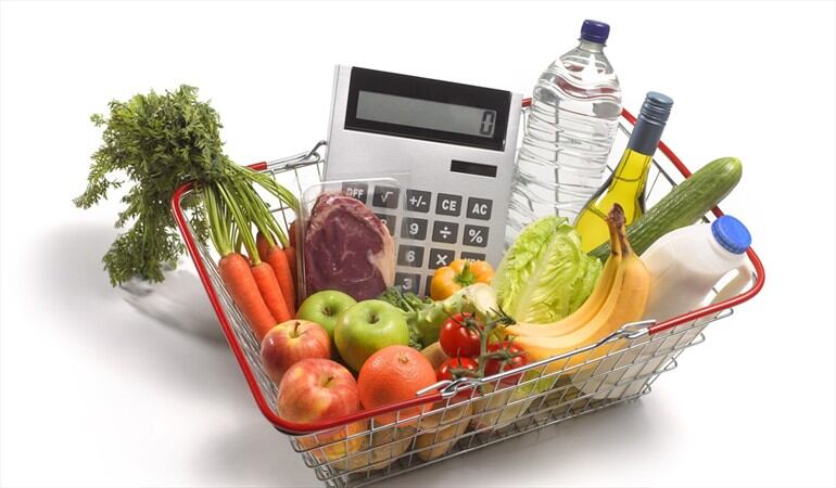 ¿Qué productos de la canasta familiar no deben ser gravados con IVA?. Foto: Getty Images / PETER DAZELEY