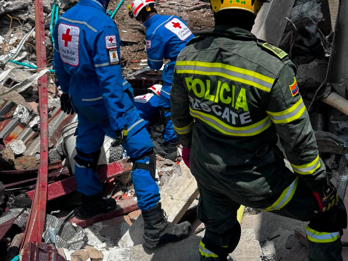 Equipos de emergencia de Antioquia ayudan en labores de búsqueda y rescate en Chocó y Pereira