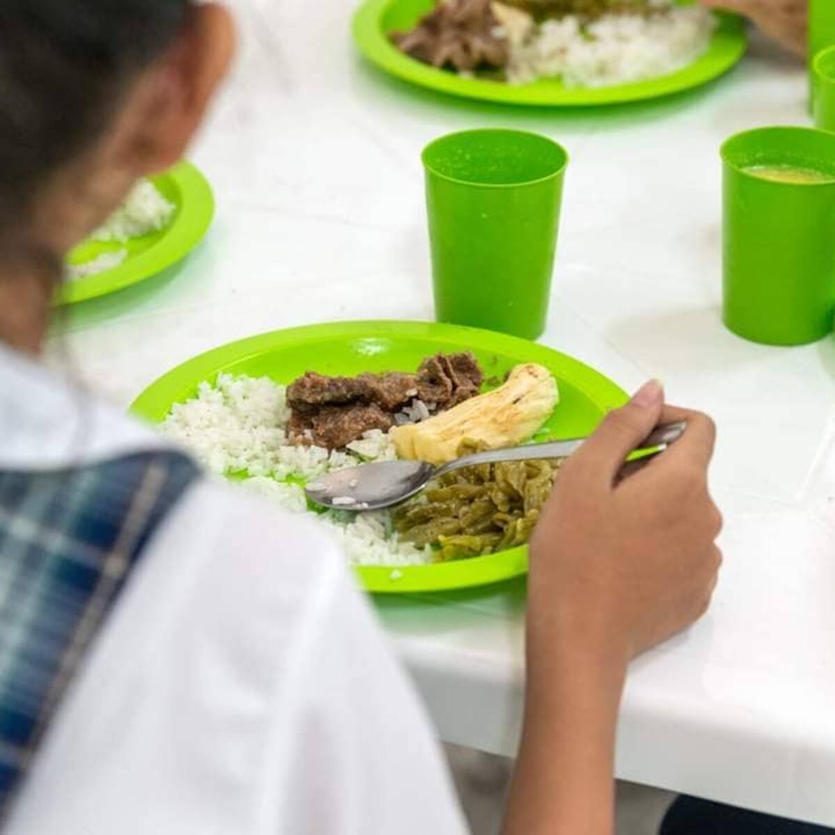Posible intoxicación afecta a 174 estudiantes en ocho colegios de Barranquilla