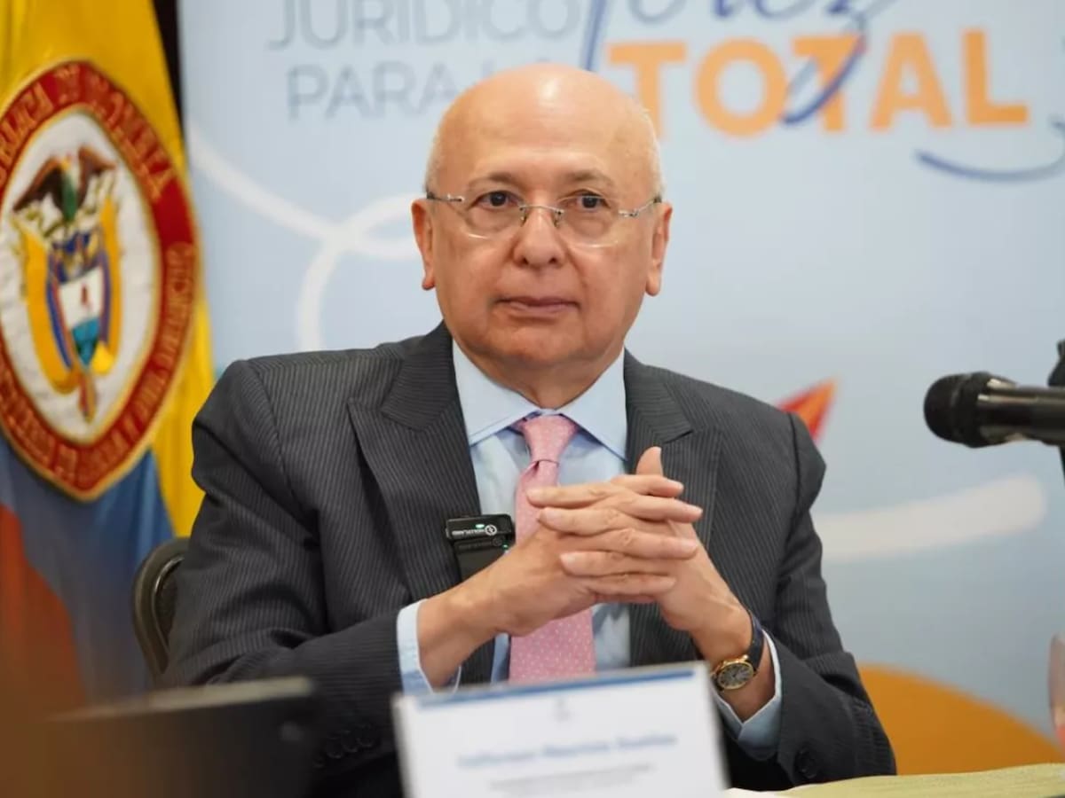 Petro no quiere aspersión generalizada: MinJusticia anunció estudios sobre afectación del glifosato