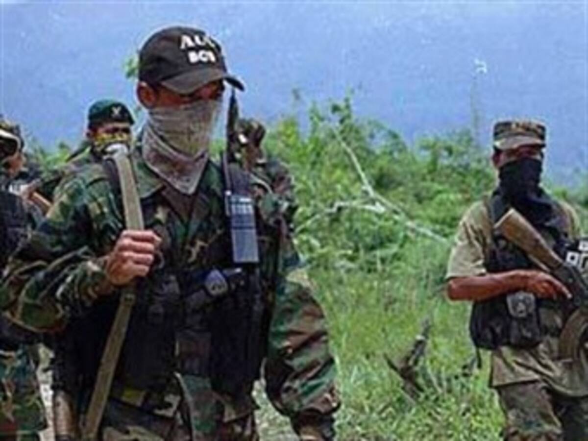 Ex paramilitares han confesado más de 30 mil asesinatos