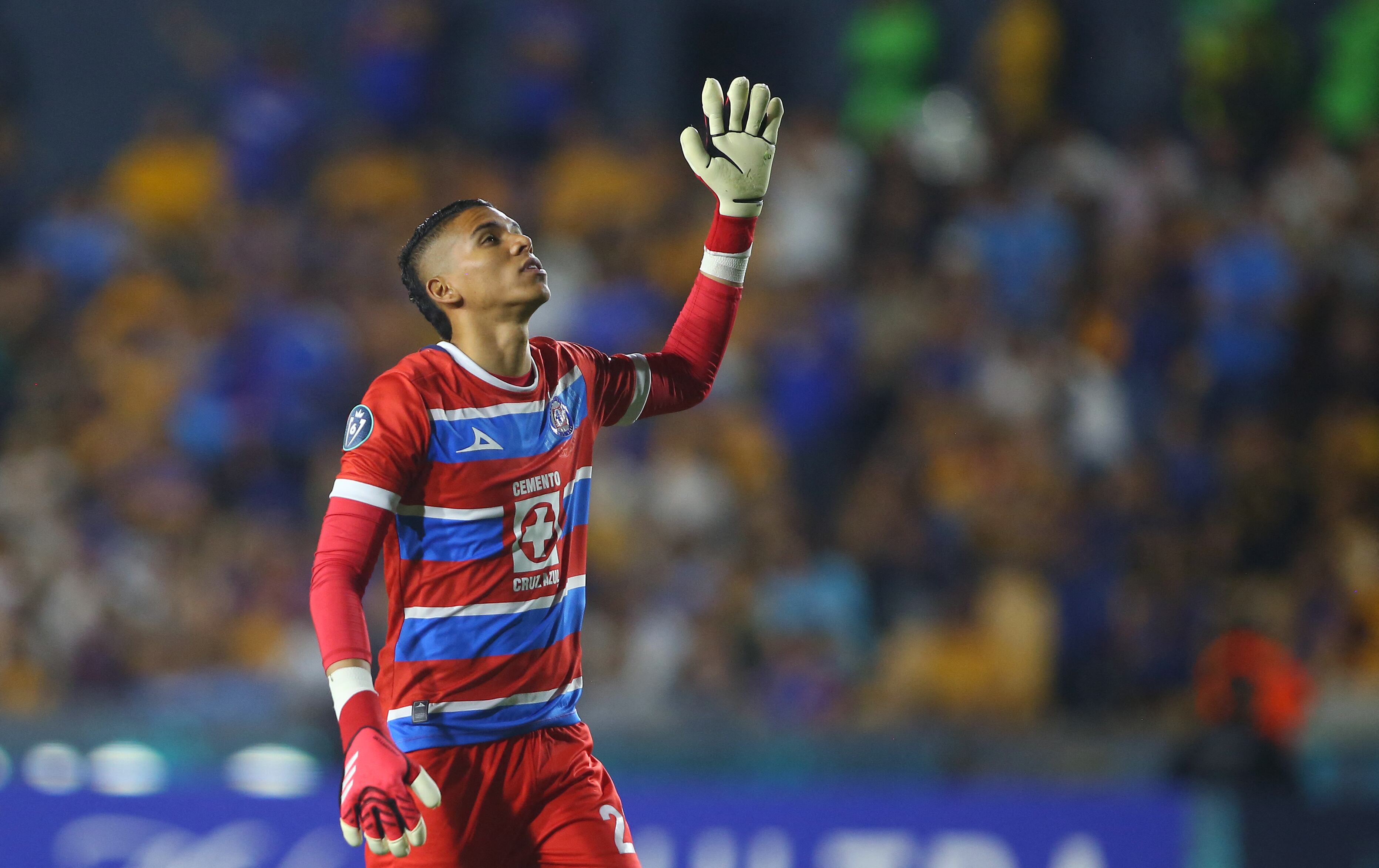 Kevin Mier, portero colombiano del Cruz Azul. (Photo by Julio Cesar AGUILAR / AFP) (Photo by JULIO CESAR AGUILAR/AFP via Getty Images)