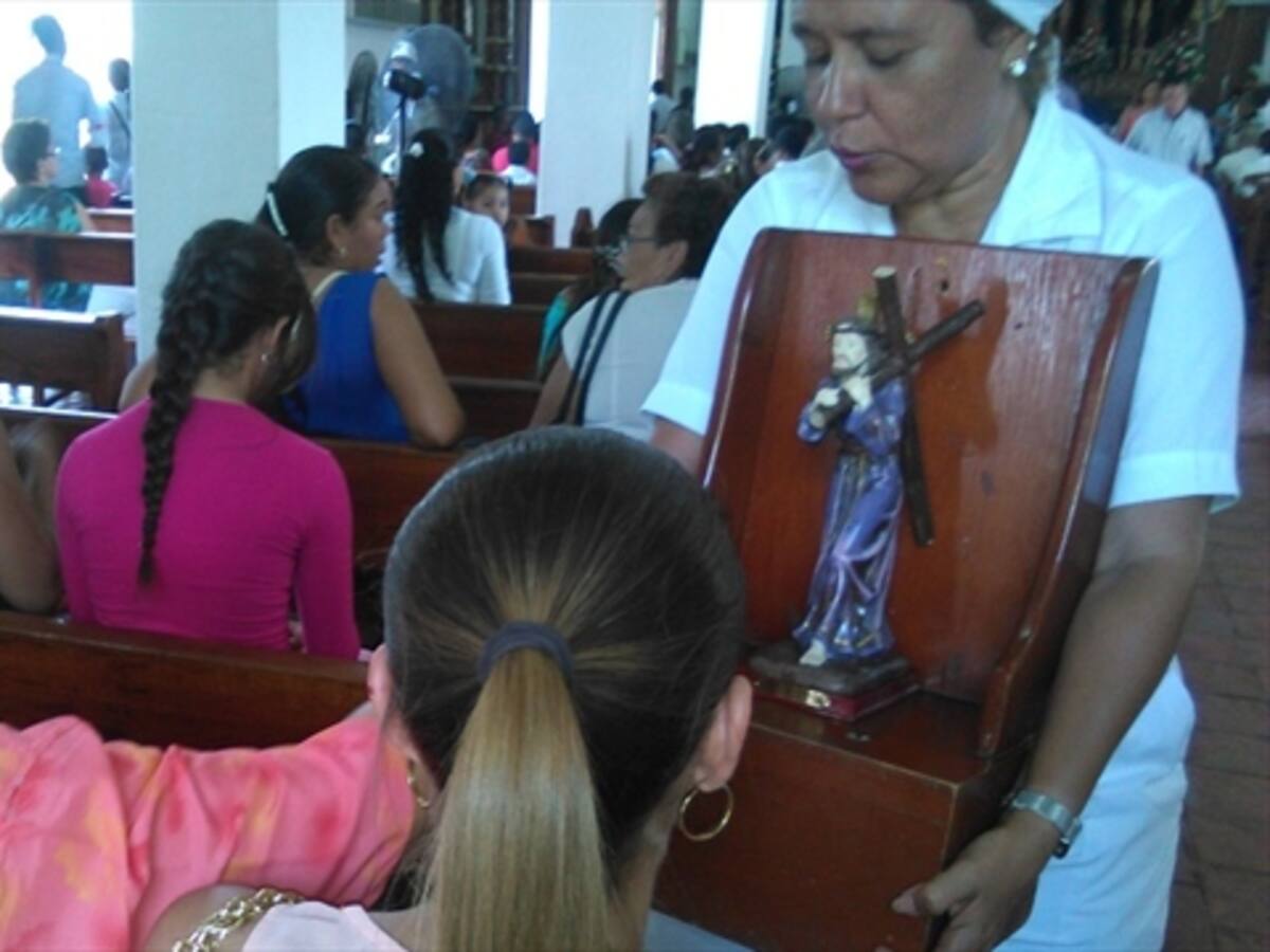 El Papa nos invita a sanar las heridas de la guerra, dijeron los vallenatos