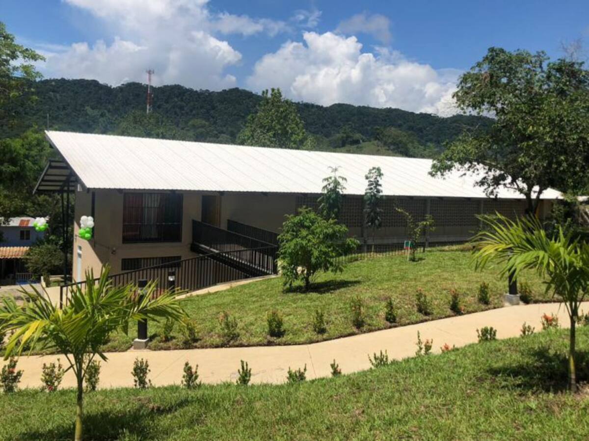 650 niños recibieron la remodelación de su escuela en La Danta, Sonsón