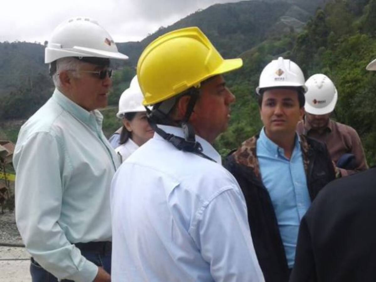 Lluvias en Colombia afectan cerca de 100 corredores viales: Invías