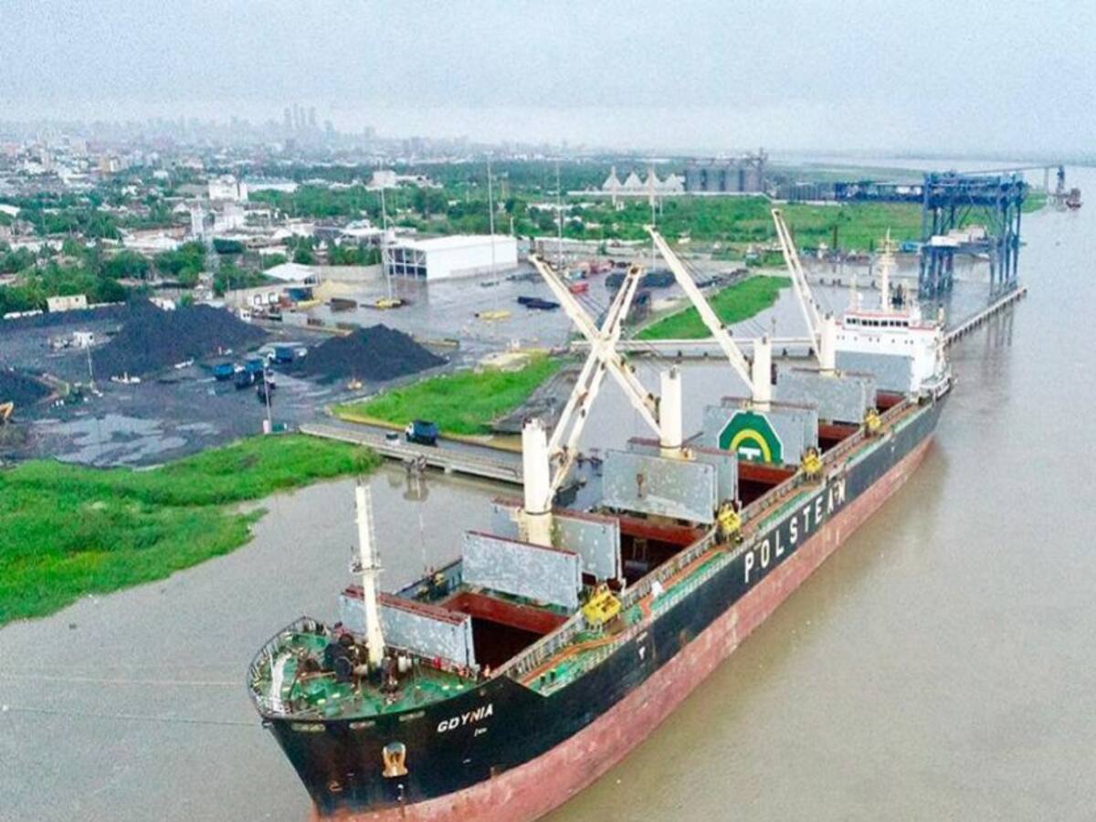 Fuertes brisas provocan restricciones en el Puerto de Barranquilla