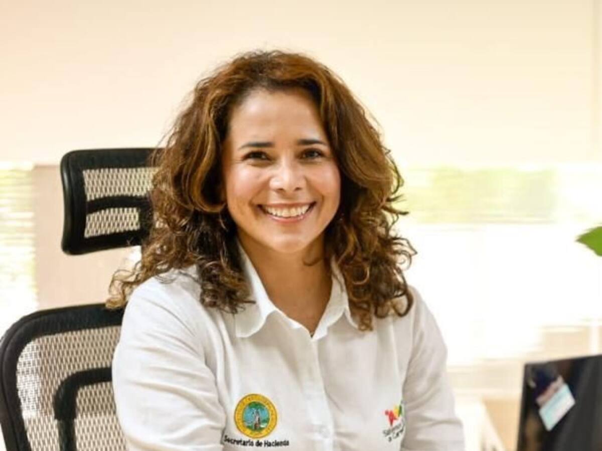 Pese a negativa del Concejo, Dau se va de viaje y dejó encargada a secretaria de Hacienda