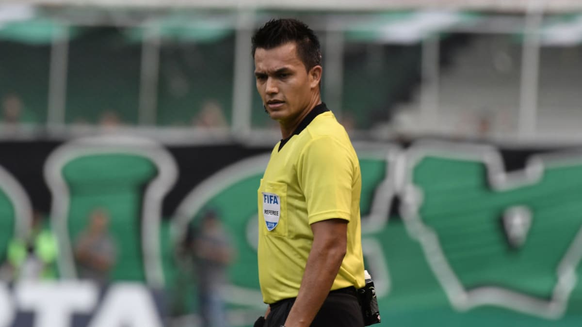 Nicolás Gallo, árbitro colombiano que estará en el Mundial de Qatar