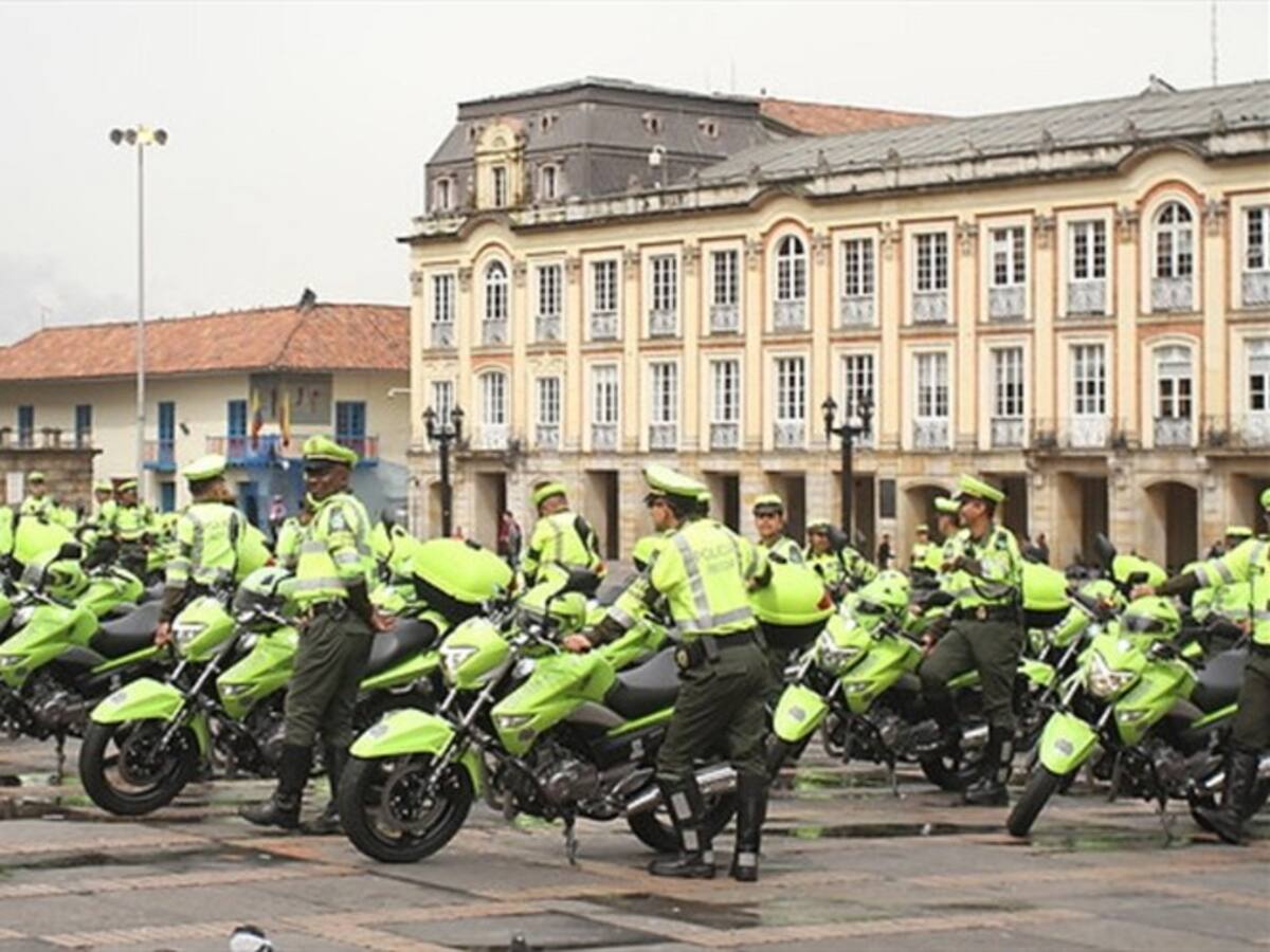 Peñalosa entrega nuevo equipamento a la policía para mejor la seguridad en Bogotá