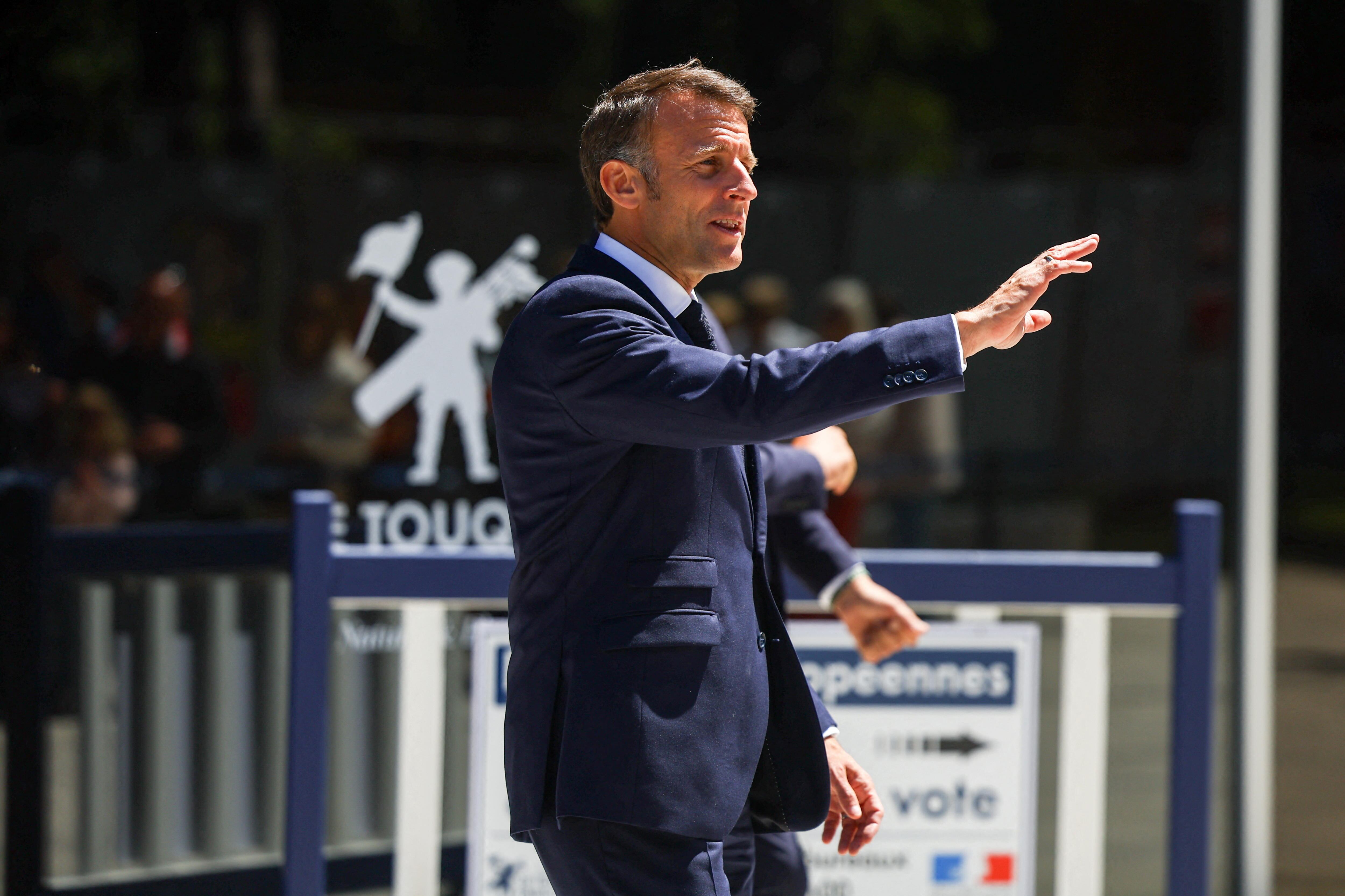 Le Touquet-paris-plage (France), 09/06/2024.- French President Emmanuel Macron gestures after voting for the European Parliament election, in Le Touquet-Paris-Plage, France, 09 June 2024. (Elecciones, Francia) EFE/EPA/Hannah McKay / POOL MAXPPP OUT