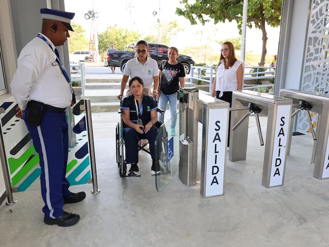 UCC inauguró portal de acceso peatonal inclusivo