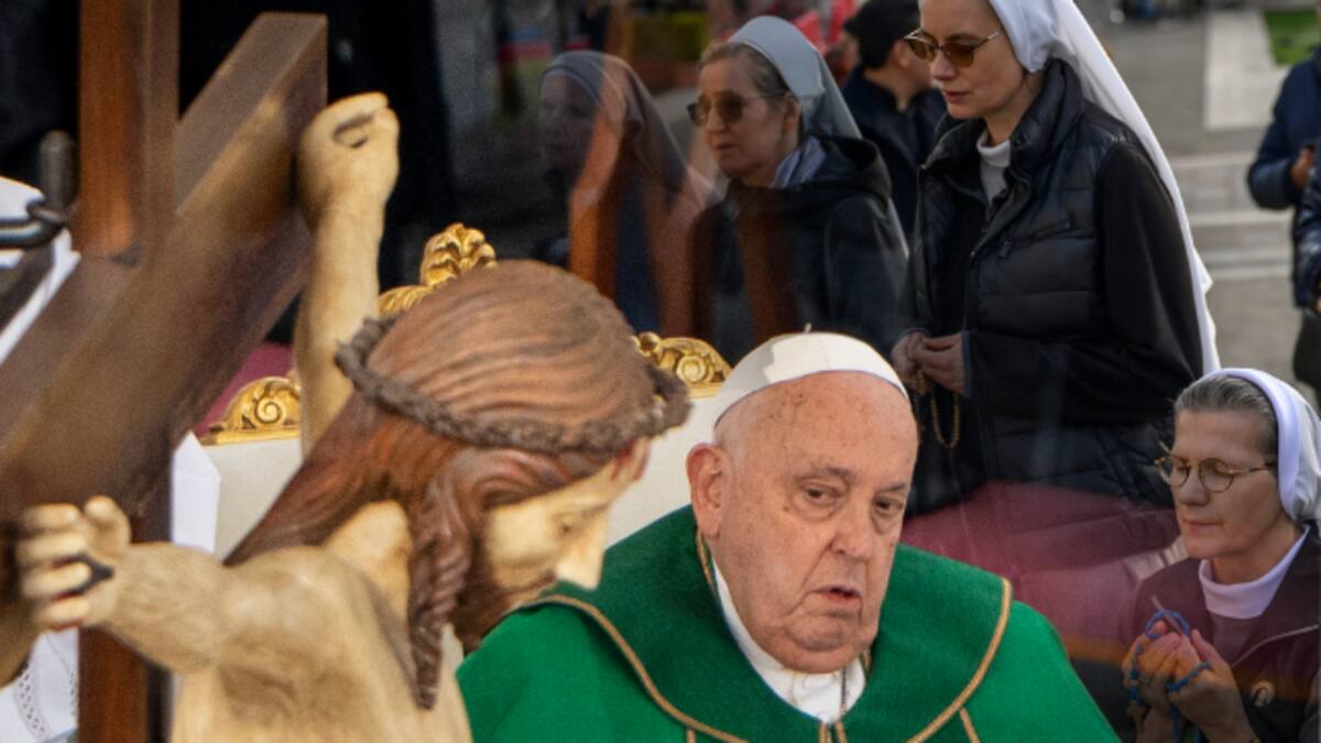El Papa enfrenta complicaciones: insuficiencia renal y oxígeno en medio de su estado crítico