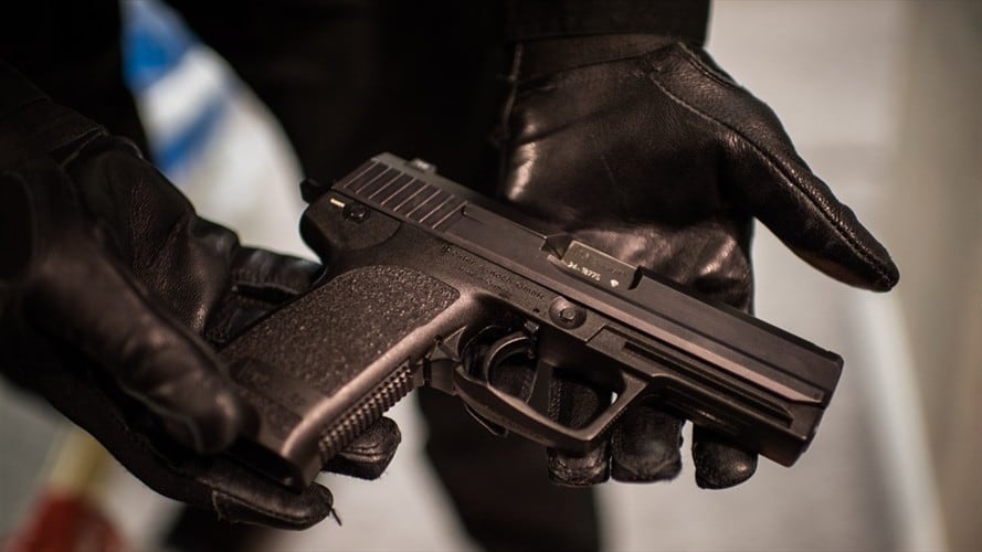 Fueron hurtados trece revólveres calibre 38 largo, una pistola calibre 9 milímetros y un DVR. Foto: Getty Images