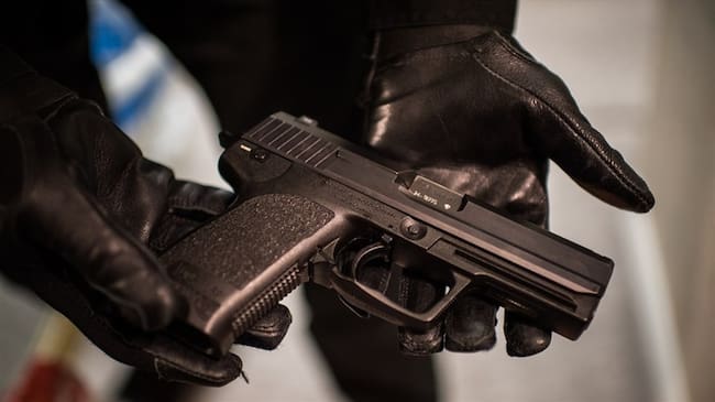 Fueron hurtados trece revólveres calibre 38 largo, una pistola calibre 9 milímetros y un DVR. Foto: Getty Images