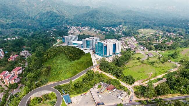 En el Hospital Internacional de Colombia en Piedecuesta (Santander) falleció Fernando Higuera Escalante. Foto: Colprensa