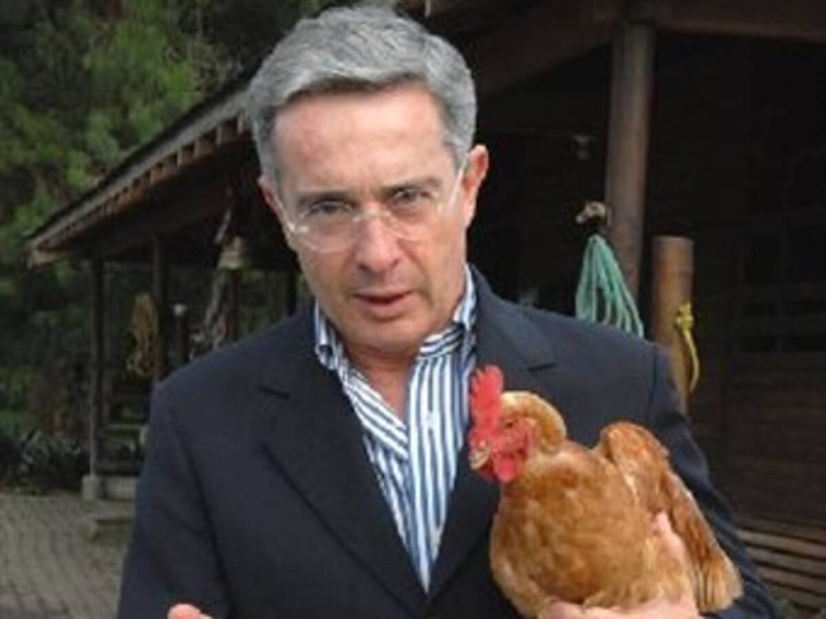 Con reuniones bilaterales presidente Uribe se despide de mandatarios de la región