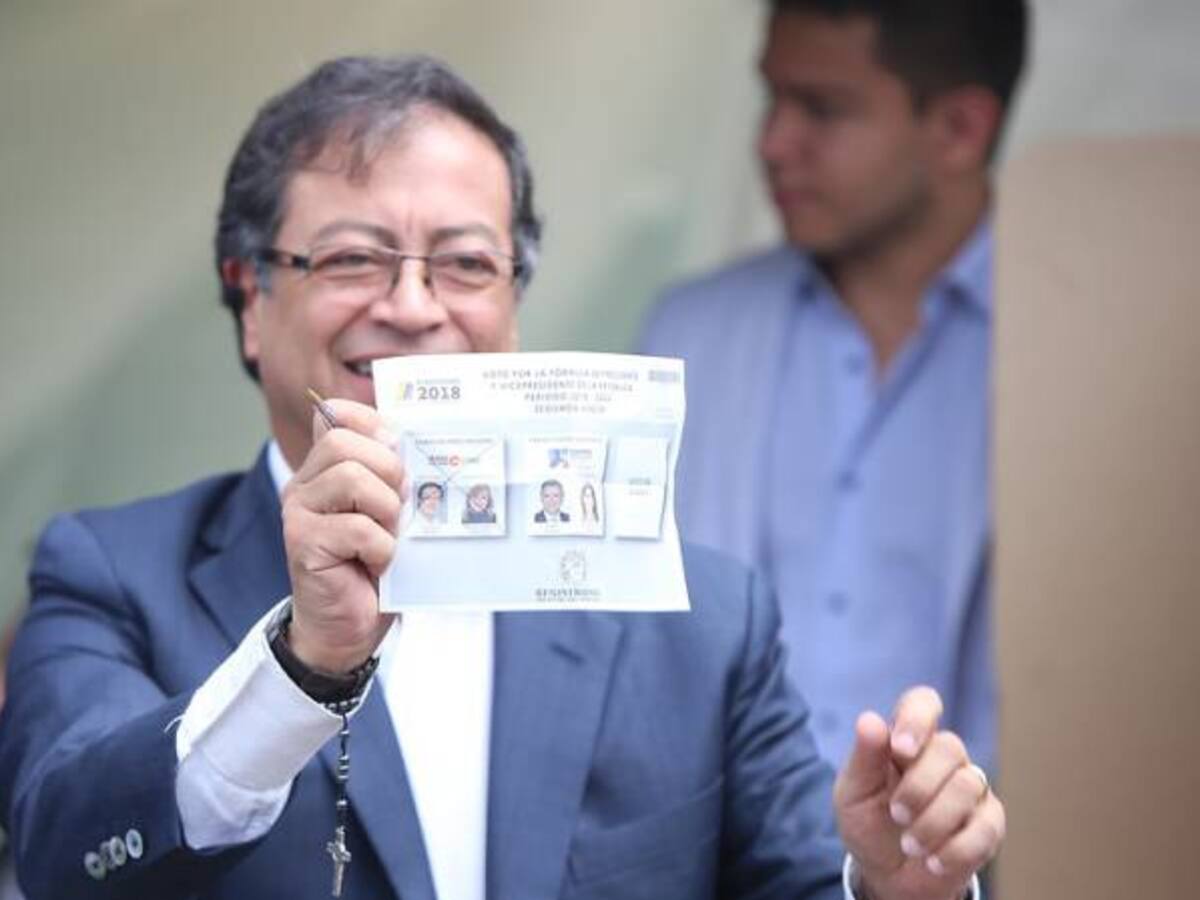 Campaña de Petro rechaza y dice que es falsa la acusación de fraude