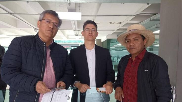 Alcalde de la Vega, en Cauca, protesta encadenado frente al DANE ¿cuáles son las razones?