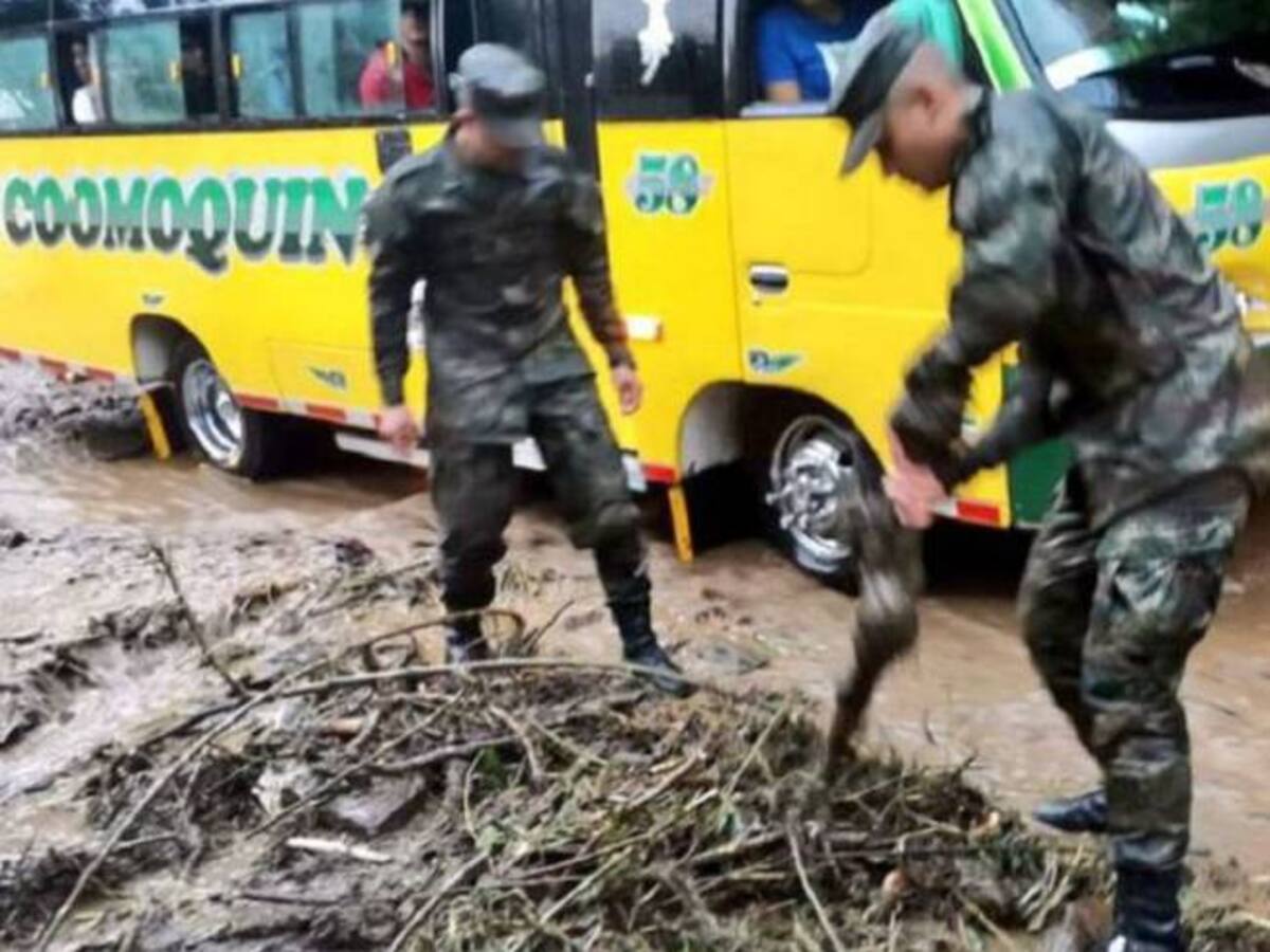 El Ejército brinda apoyo a las emergencias por las lluvias en el Eje Cafetero
