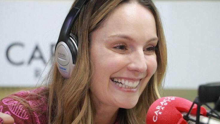 Claudia Bahamón debuta como diseñadora con materiales reciclables