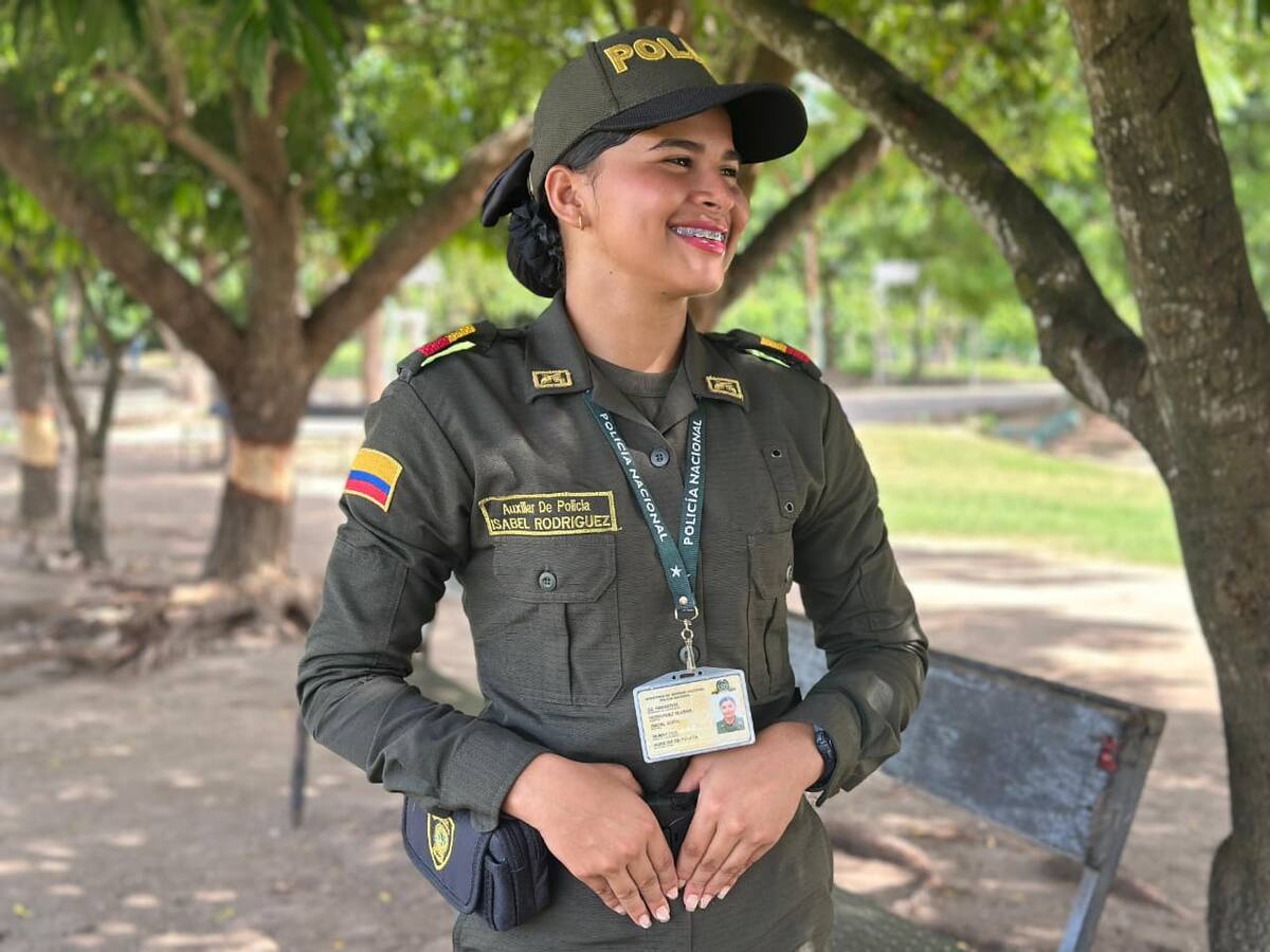 Un sueño forjado en la adversidad: la historia de una Auxiliar de Policía