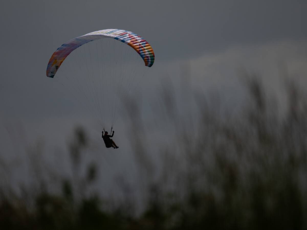 Asesinan a parapentista en Tuluá, Valle, tras aterrizar de un vuelo de publicidad política