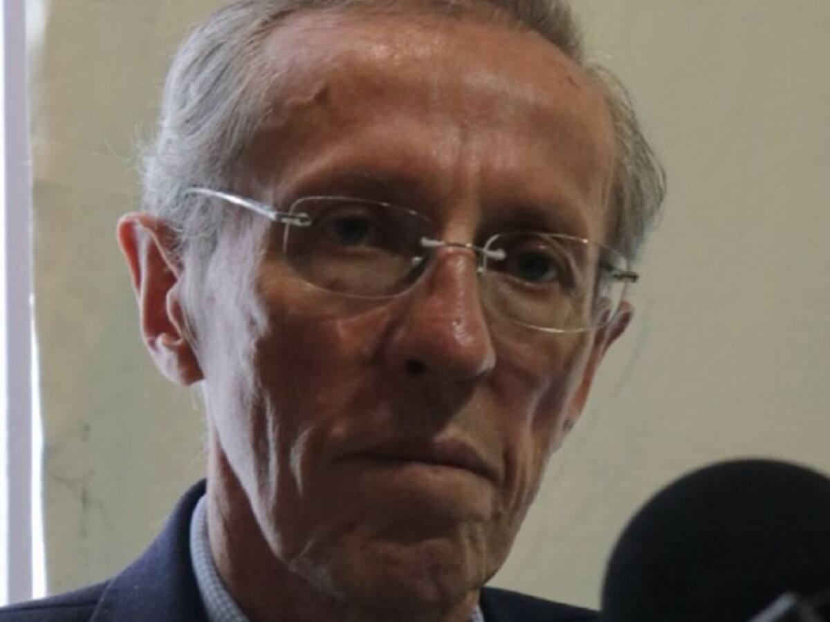 Colombia se puede definir como un país de desigualdades: Navarro