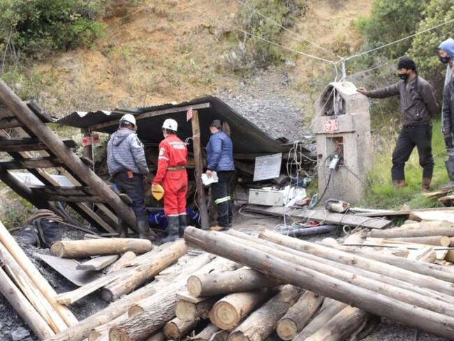 Con vida fueron rescatados los tres mineros en el municipio de Lenguazaque
