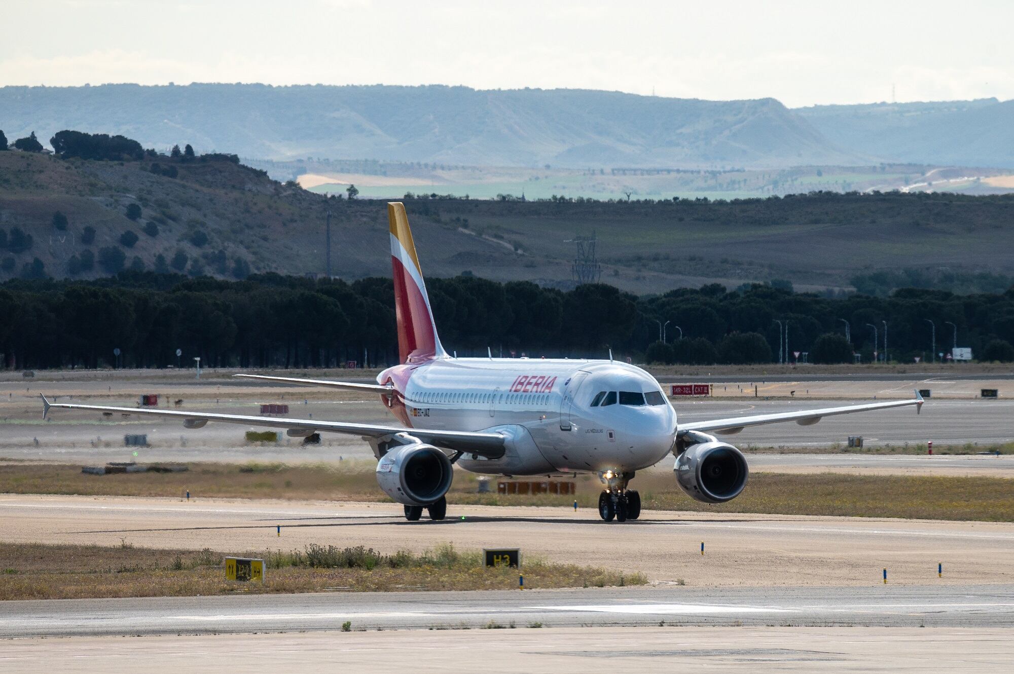 Avión de Iberia. (Photo by Marcos del Mazo/LightRocket via Getty Images)