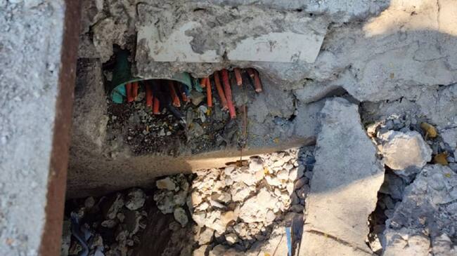 Hurtaron 50 metros de cable eléctrico del semáforo, y el gabinete completo que guarda la UPS.