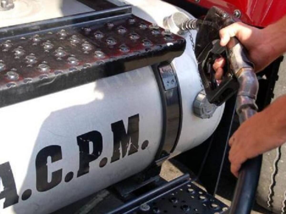 Minminas dispuesto a escuchar a camioneros para reducción en precios de combustibles